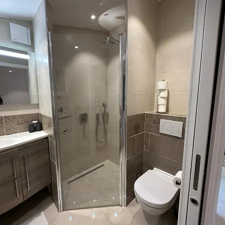 Вилла 6 Pers Avec Parc - Piscine - Pool House - Calme - *