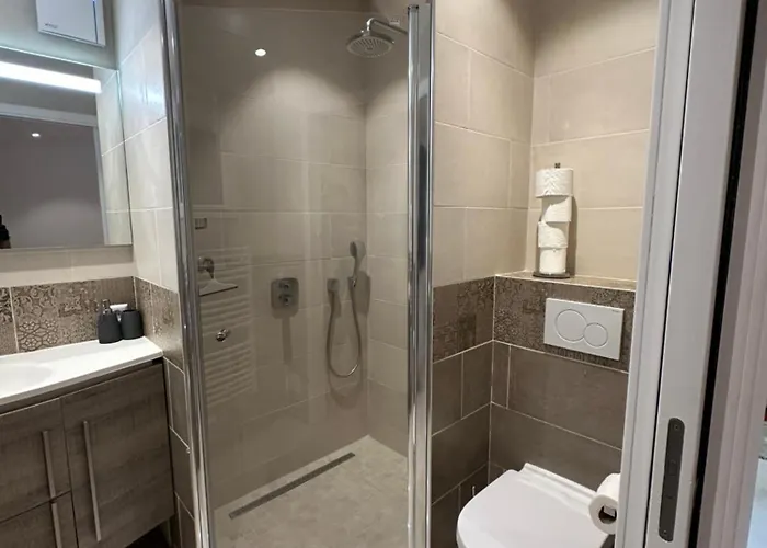 Villa 6 Pers Avec Parc - Piscine - Pool House - Calme - *