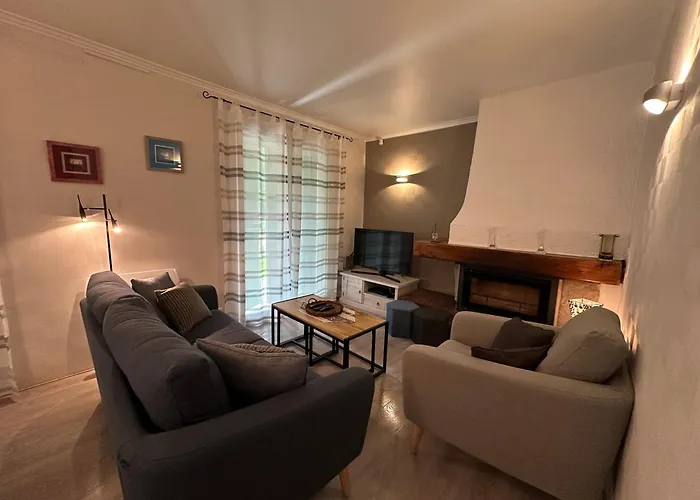 6 Pers Avec Parc - Piscine - Pool House - Calme - * Méjannes-le-Clap